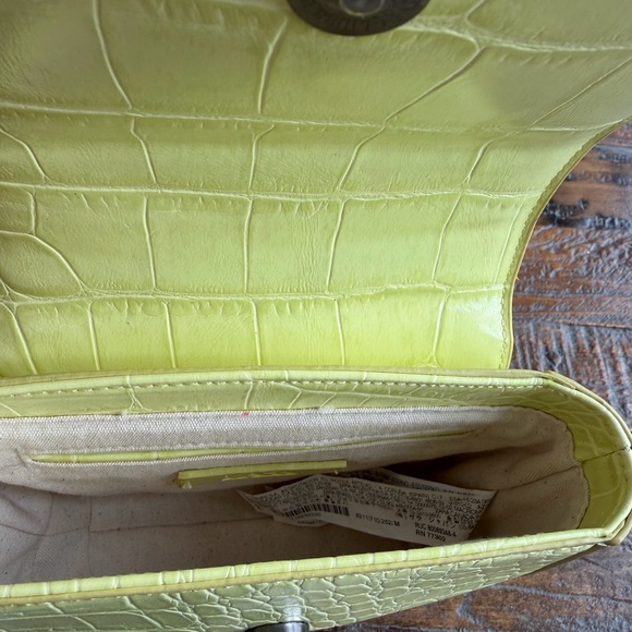 Zara Lime Croc-Embossed Crossbody Bag - Picture 5 of 7